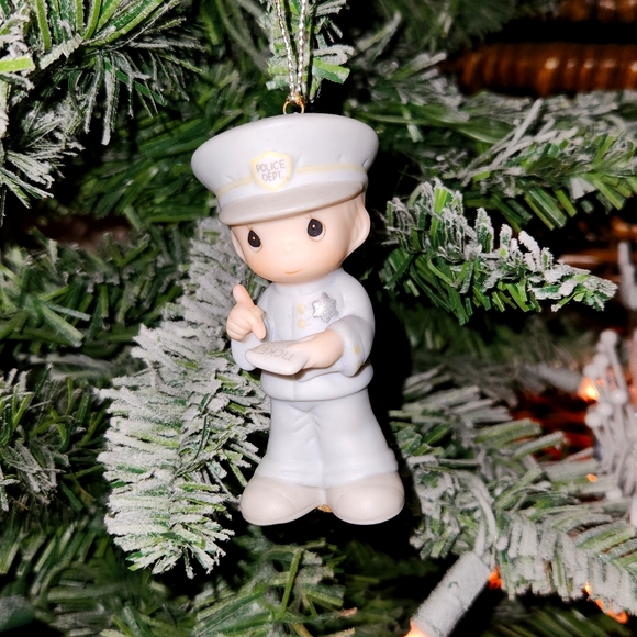 Enesco Precious Moments ornament. - Picture 1 of 4
